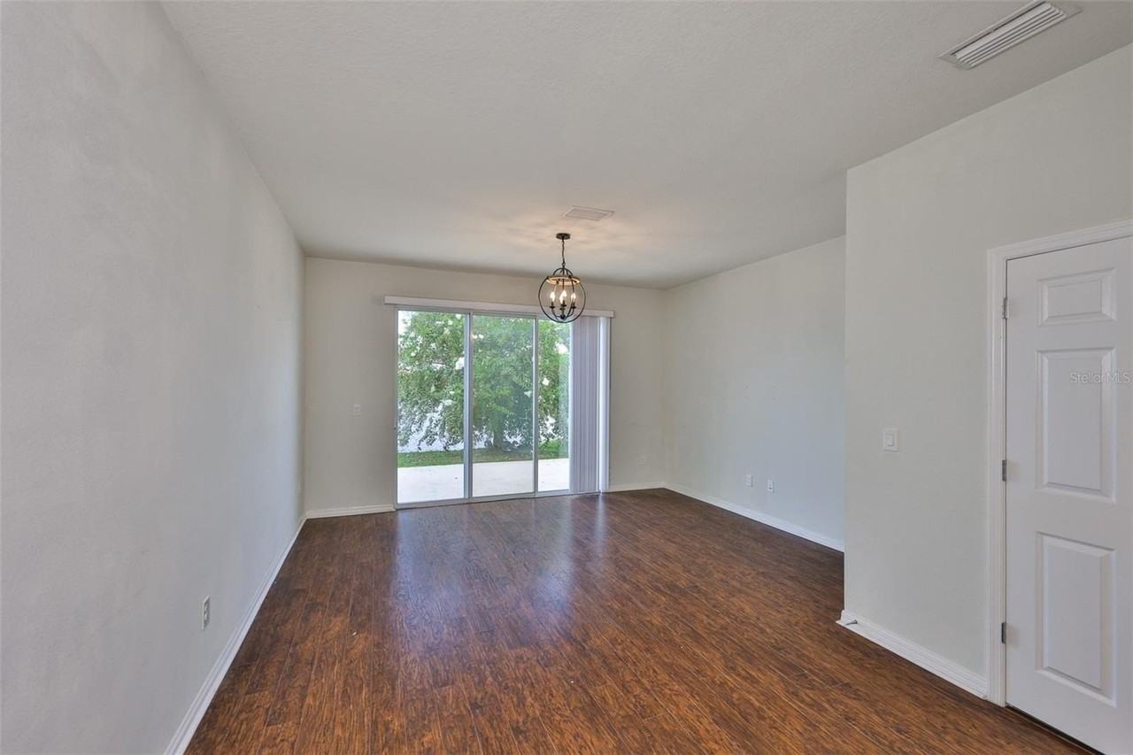 9160 Hillcroft Dr - Photo 3 of 38