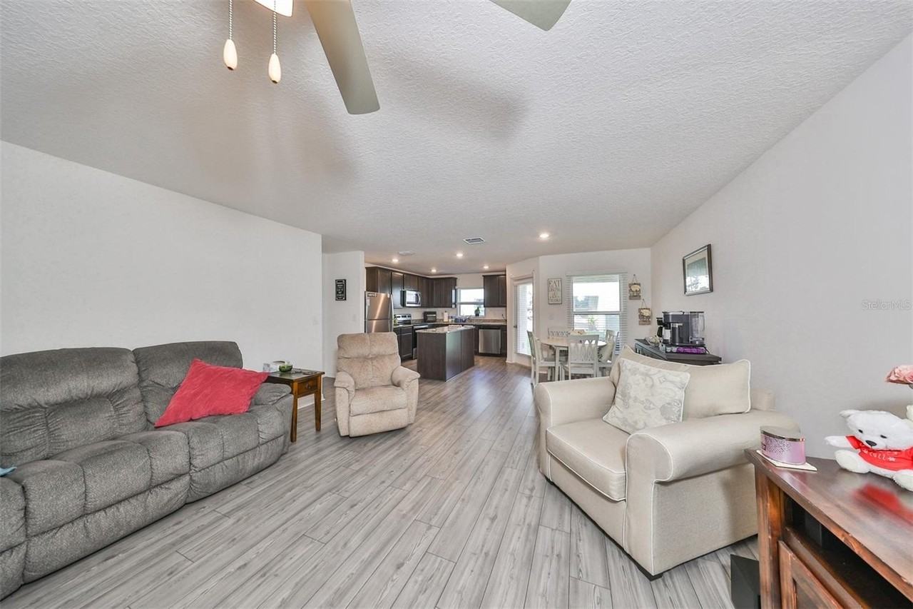 5311 New Friendship Pl - Photo 4 of 35