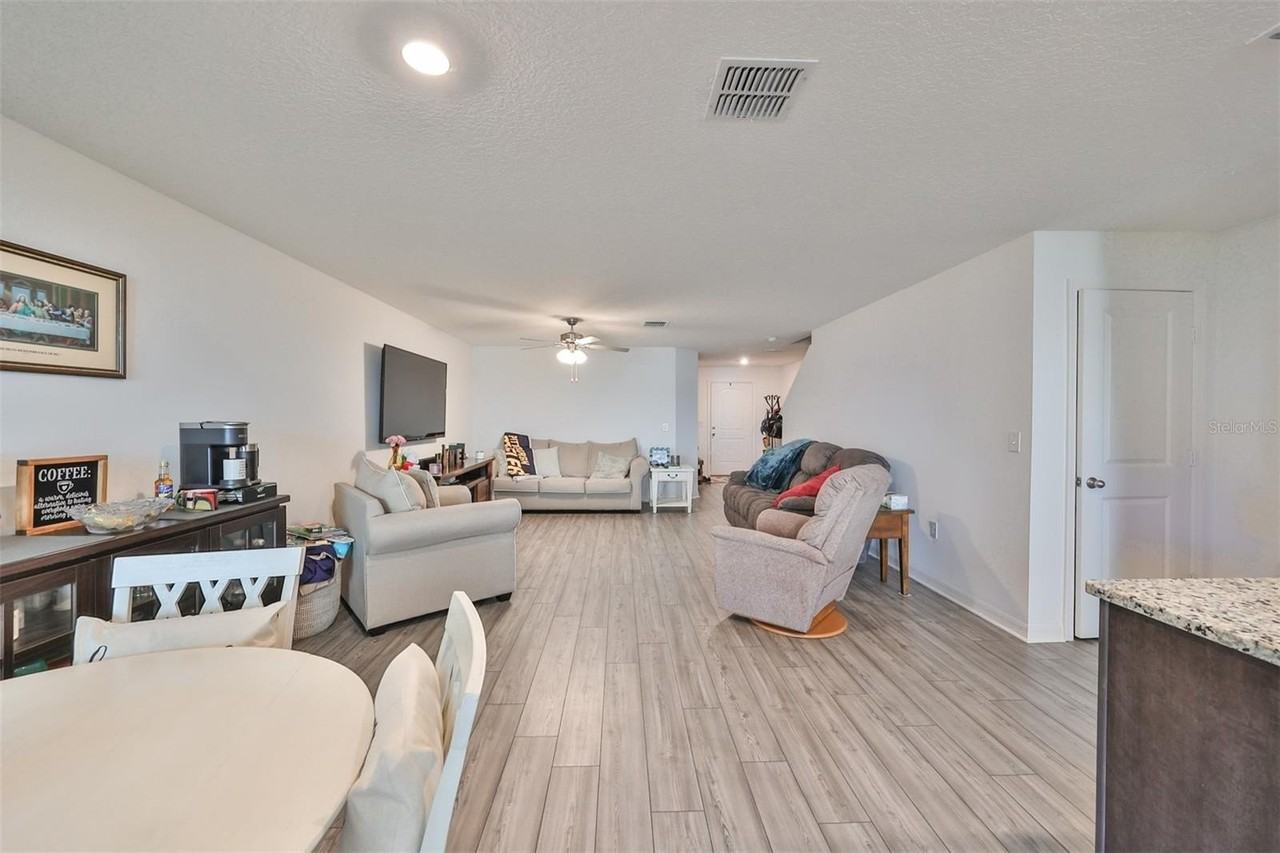 5311 New Friendship Pl - Photo 5 of 35