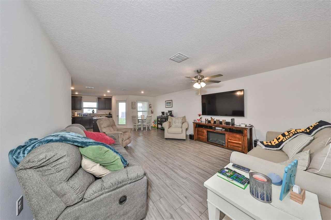 5311 New Friendship Pl - Photo 6 of 35