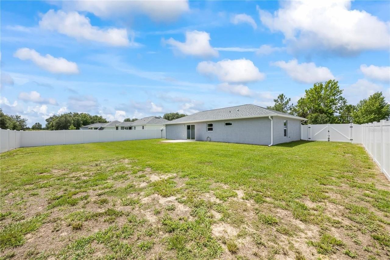 5887 Sw 154th Lane Rd - Photo 7 of 39