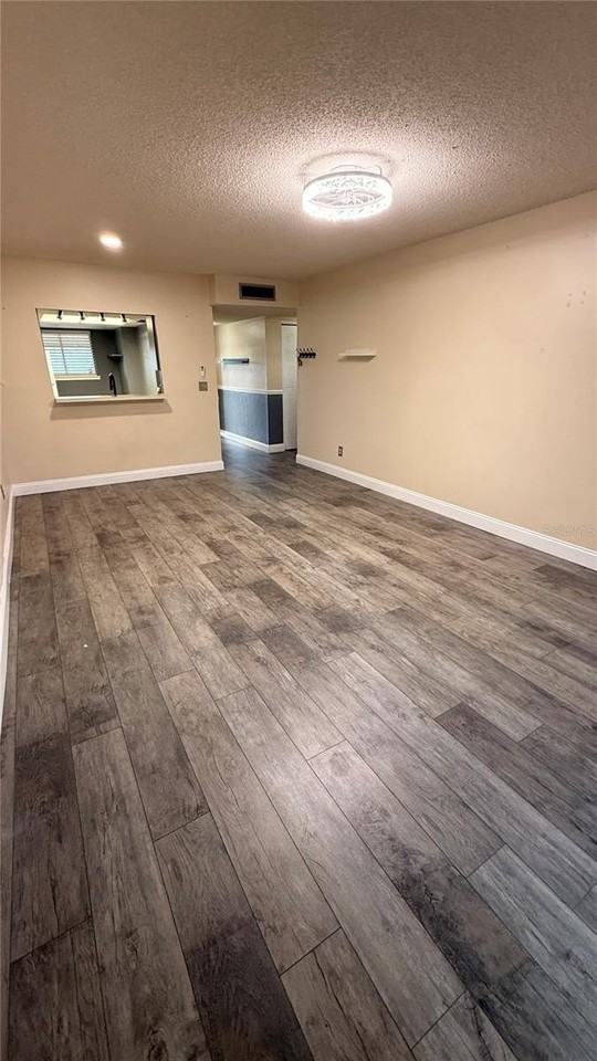 6310 Newtown Cir #10C1 - Photo 7 of 25