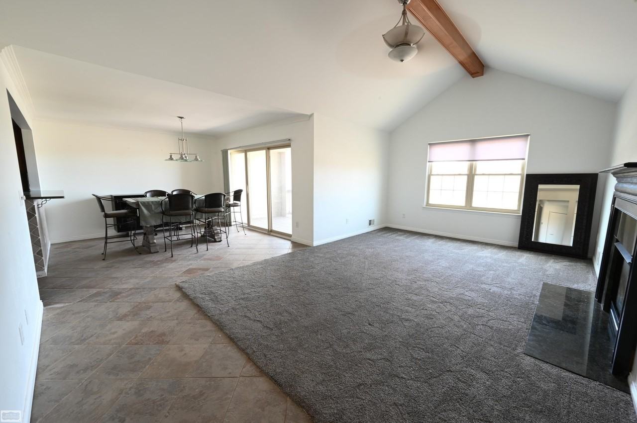 28777 Berwick Ct - Photo 4 of 29