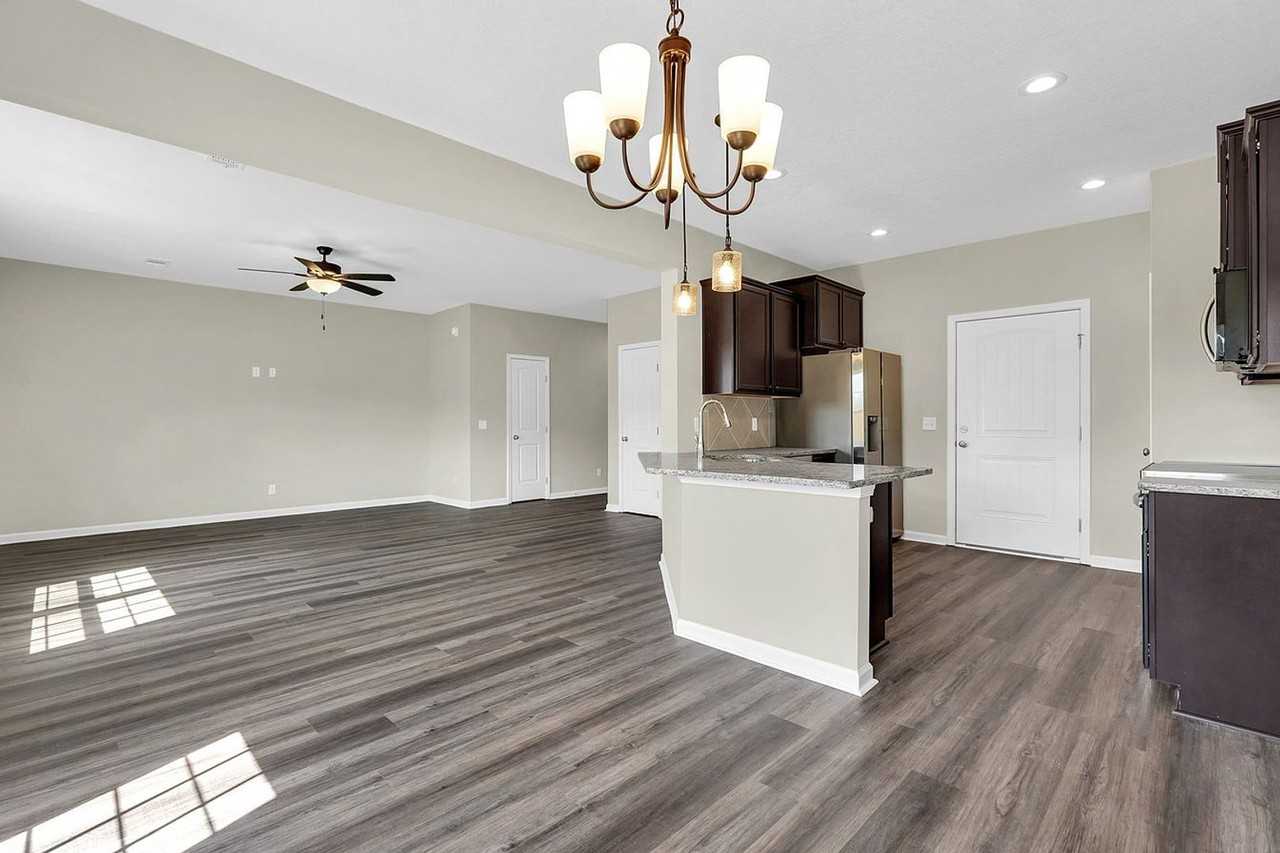 200 Alcove Ct - Photo 4 of 27