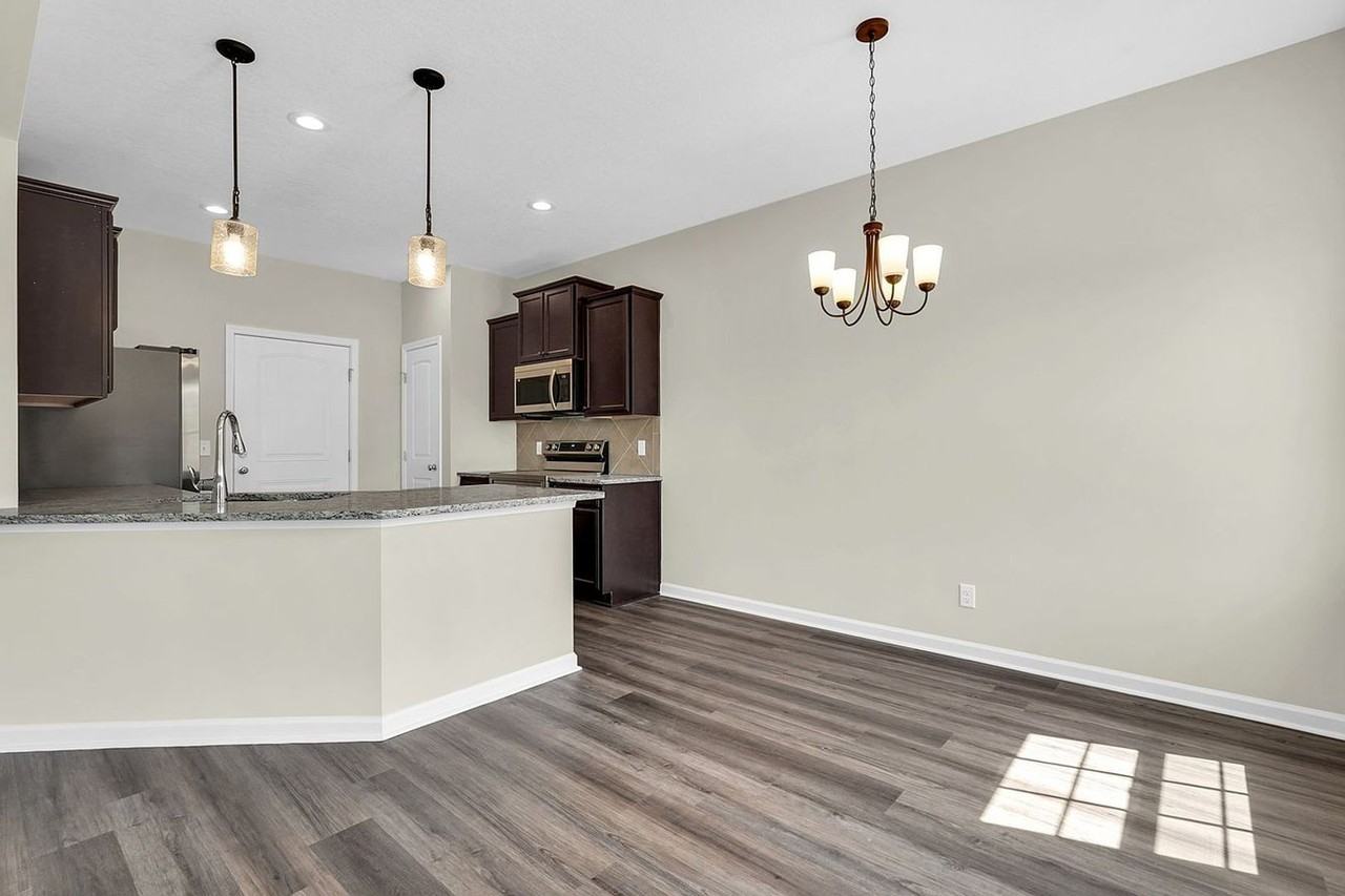 200 Alcove Ct - Photo 7 of 27