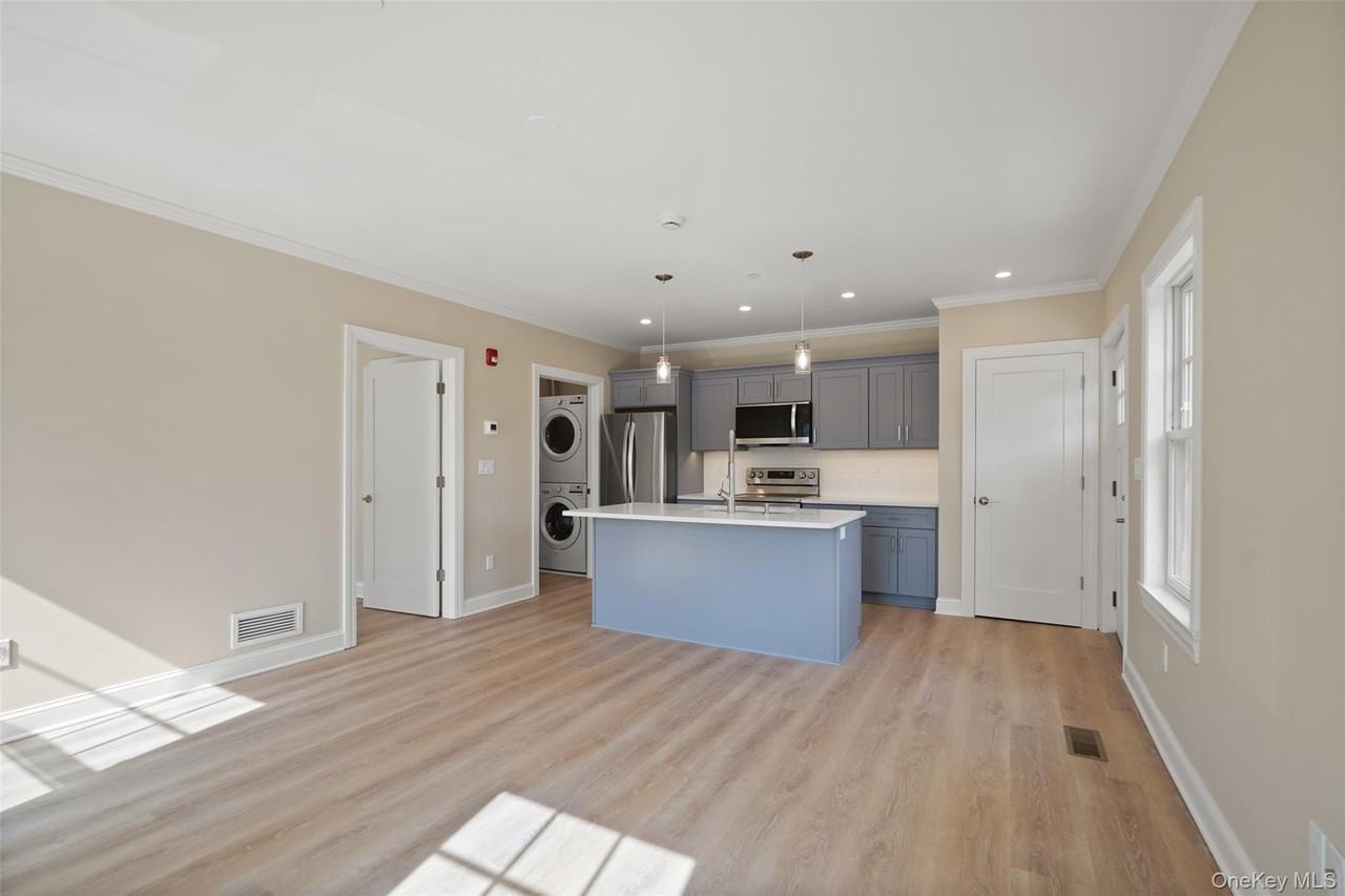 5 Edgemont Rd #1 - Photo 3 of 6