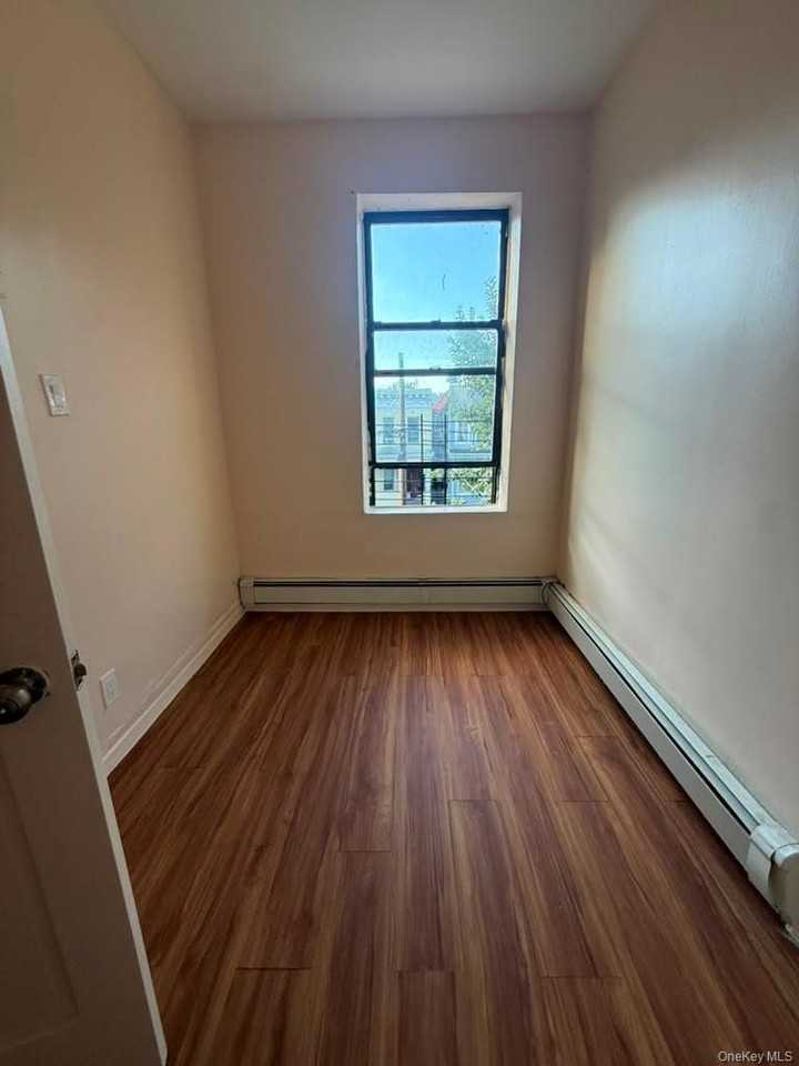 2138 Gleason Ave #2 - Photo 6 of 7