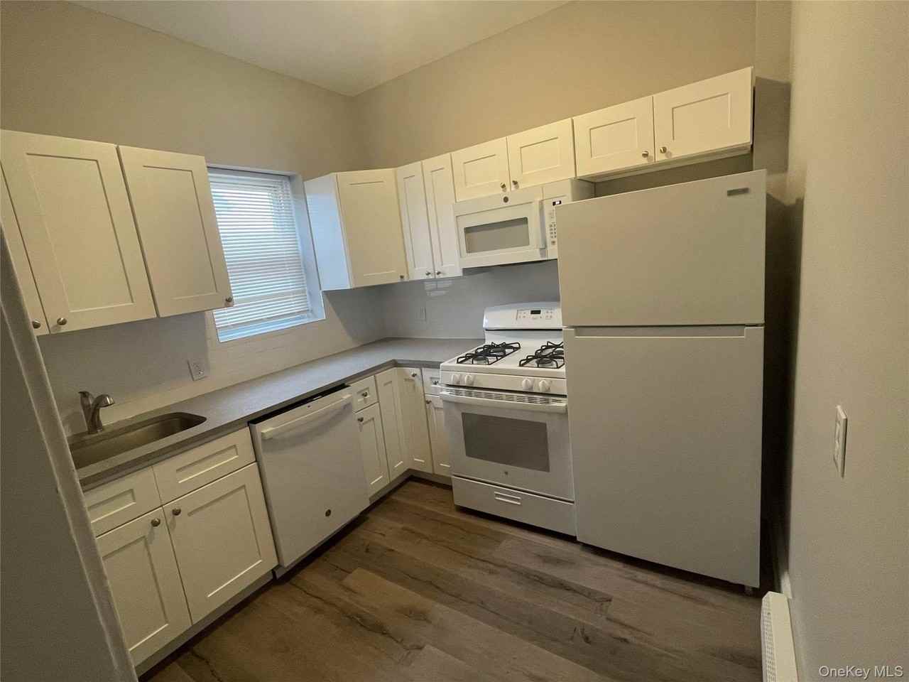 51 Smith St #A1 - Photo 2 of 10