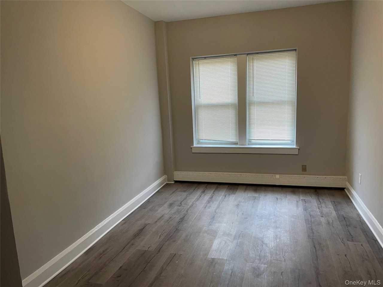 51 Smith St #A1 - Photo 4 of 10