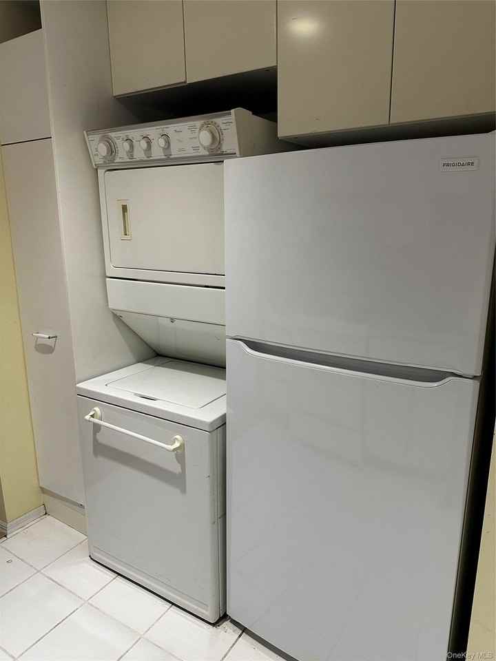 63 Franklin Ave #2 - Photo 6 of 16