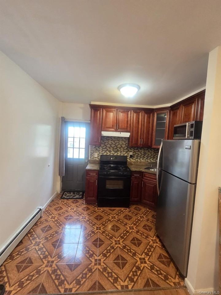 3223 96th St #2F - Photo 4 of 14