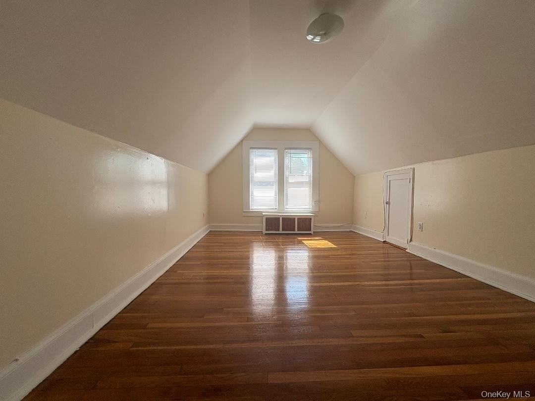 111 Hart Ave - Photo 2 of 7