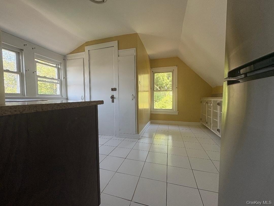 111 Hart Ave - Photo 6 of 7