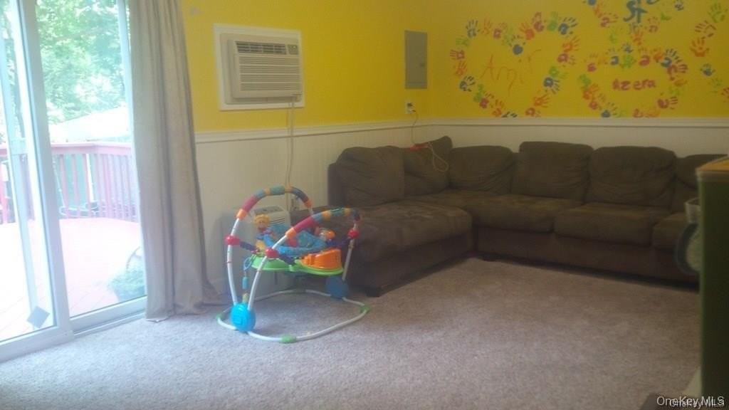60 Halgren Cres - Photo 6 of 9