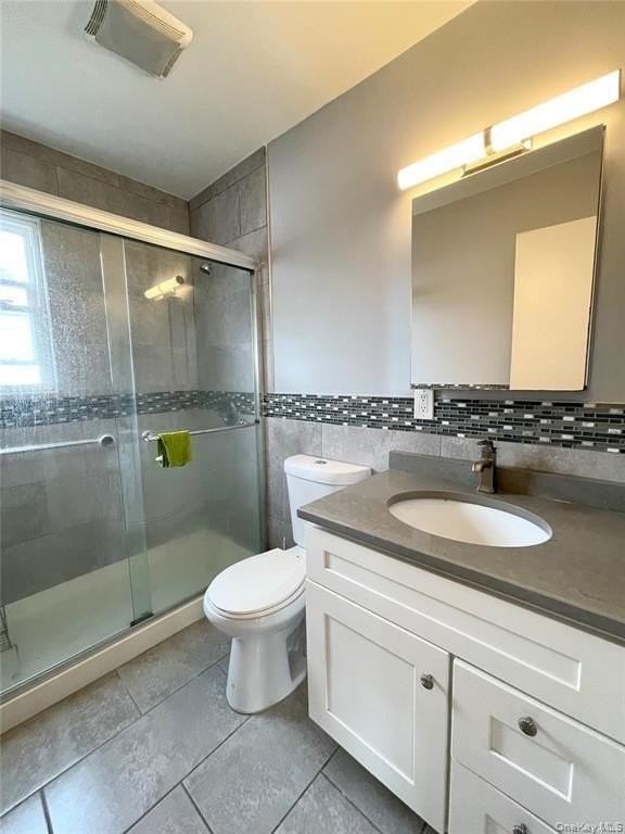 118 Manhattan Ave - Photo 6 of 10