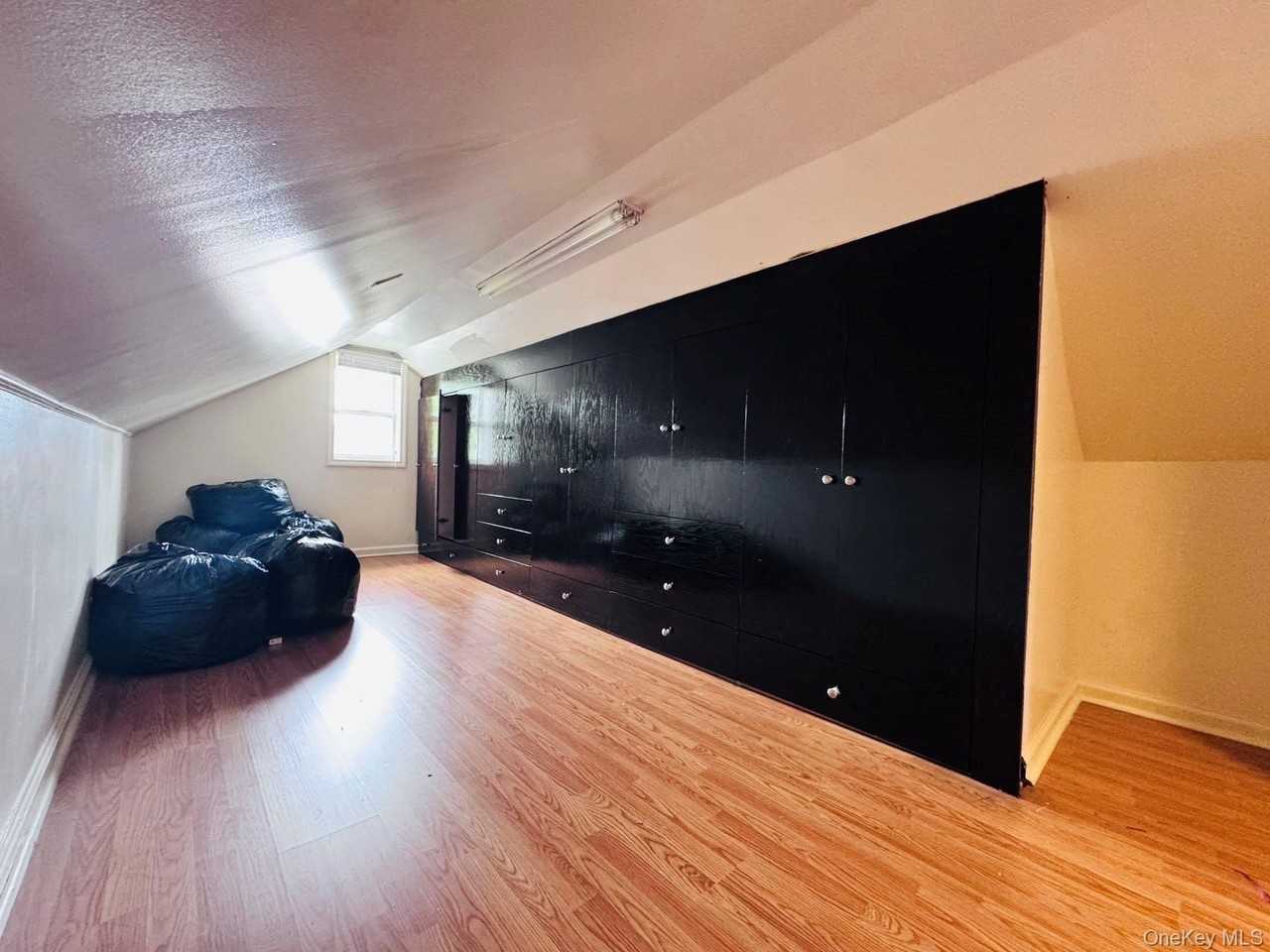4948 Utopia Pkwy - Photo 6 of 9