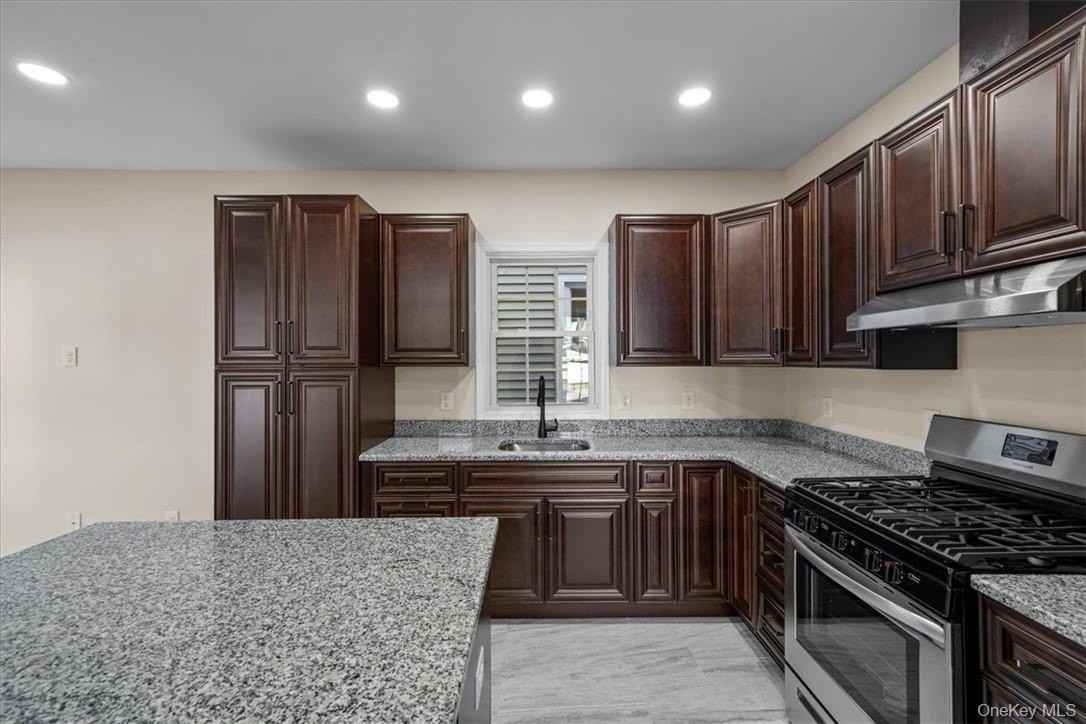 175 W Main St #1 - Photo 7 of 17