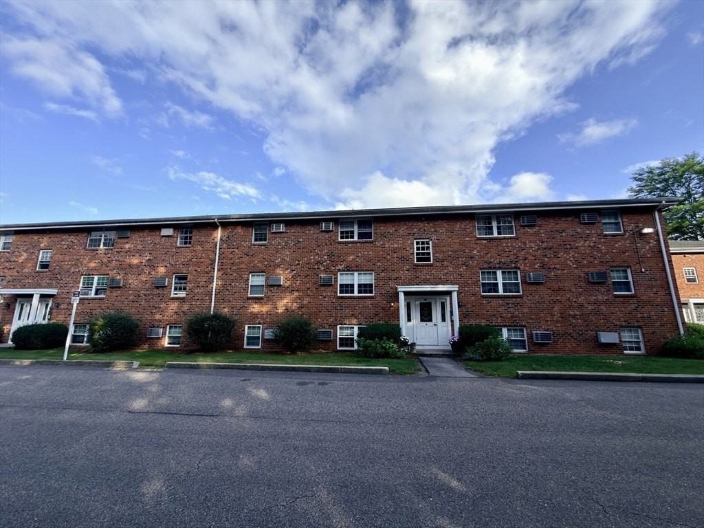 89 Pleasant St #C1 - Photo 2 of 27