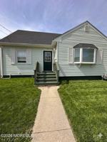 featured image of 142 Monmouth Rd