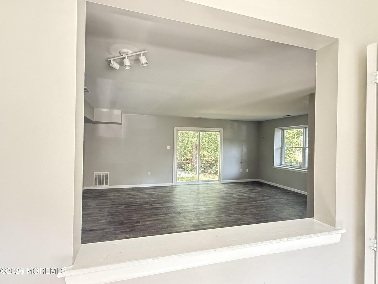 207 E Winged Foot Ct - Photo 6 of 10