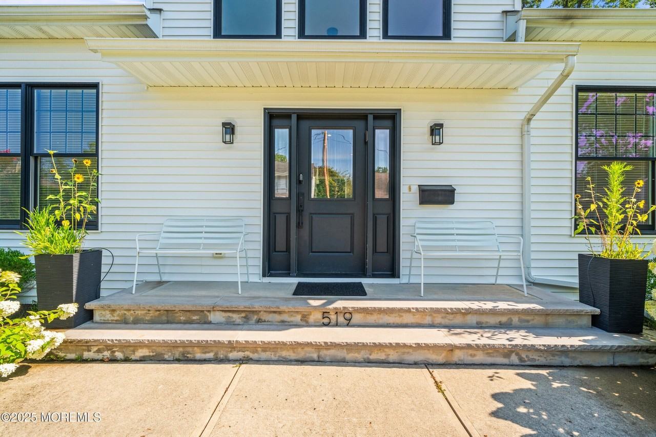 519 Laurel Ave - Photo 3 of 50