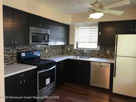featured image of 5 Claridge Ct #1