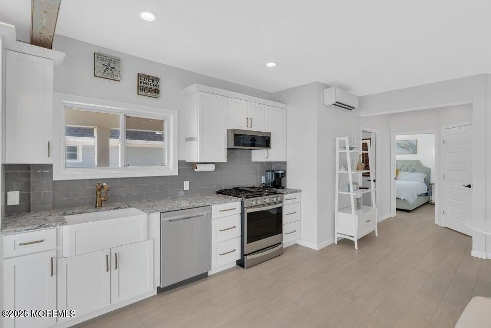 903 Ocean Ave #4 - Photo 4 of 19