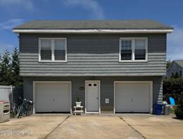 featured image of 606 Ocean Rd #REAR