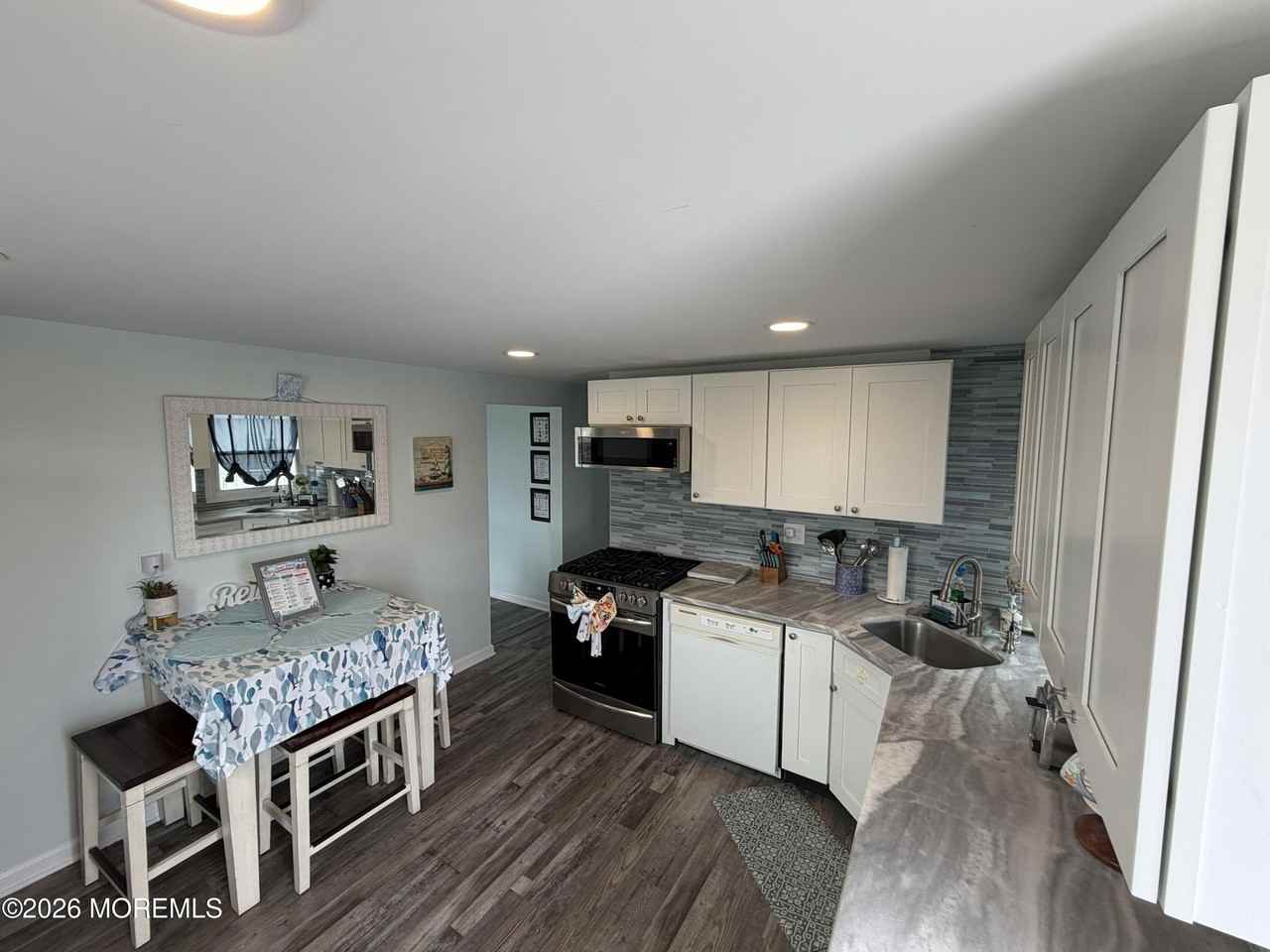 1510R Bay Blvd #UP - Photo 5 of 24