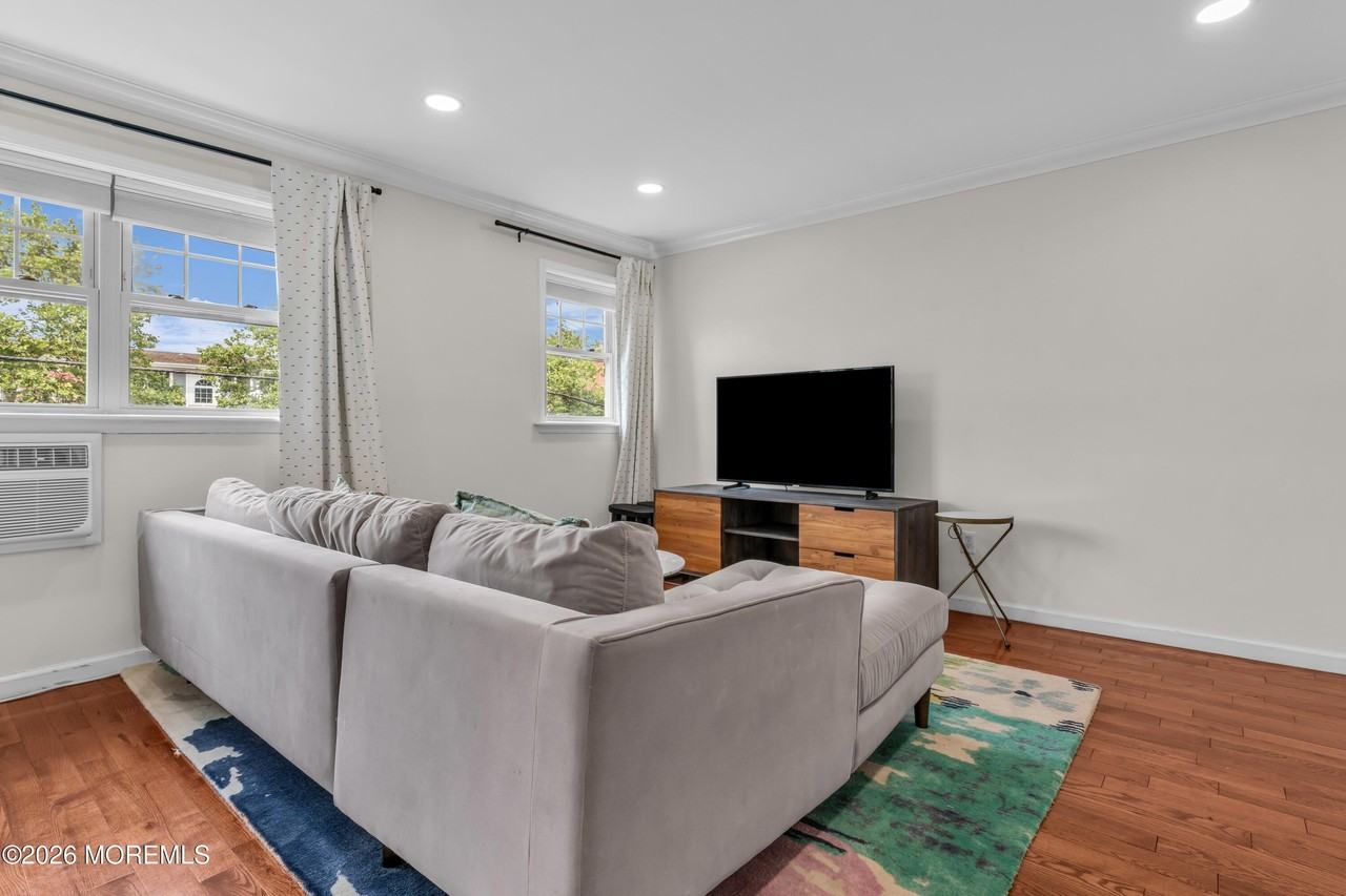 304 4th Ave #207 - Photo 3 of 10