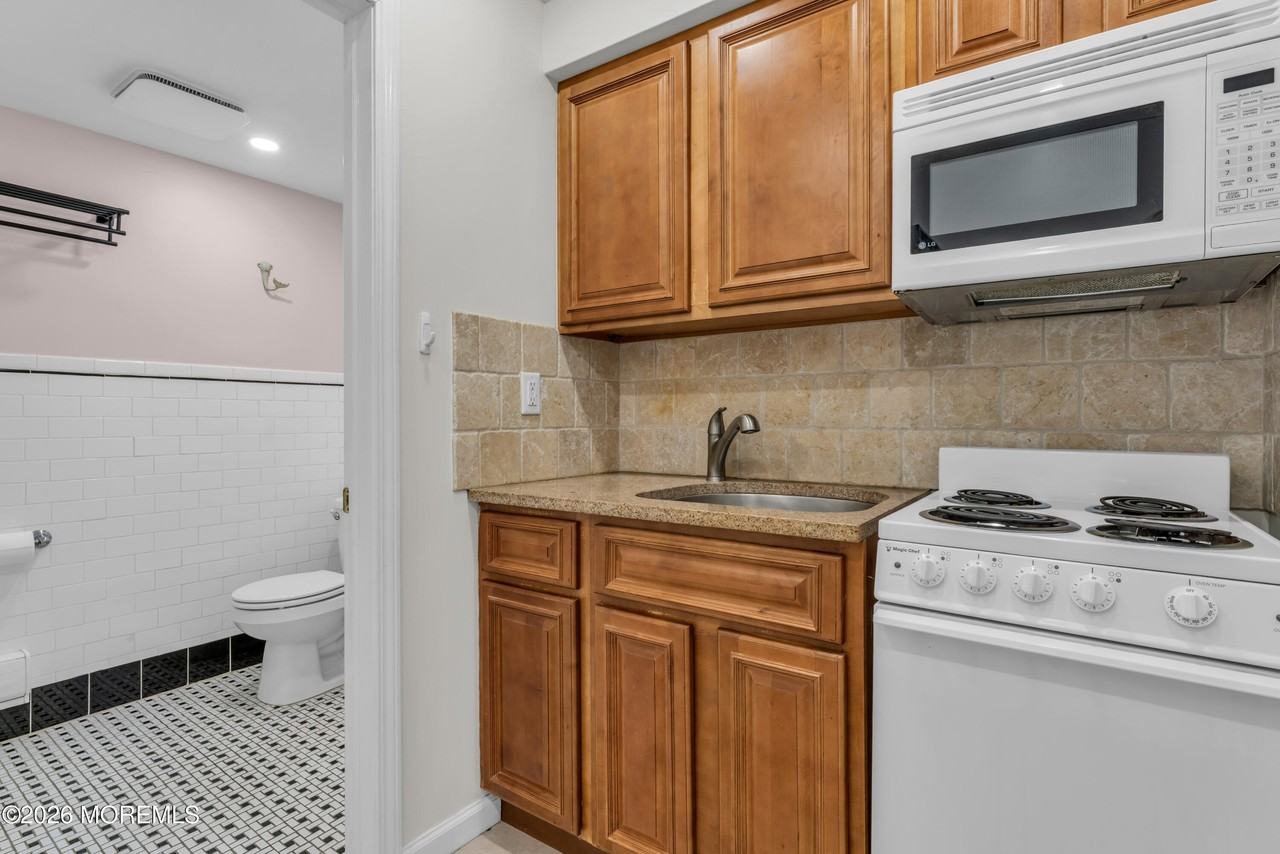 304 4th Ave #207 - Photo 7 of 10