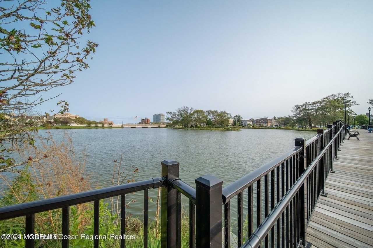 501 Sunset Ave #5 - Photo 5 of 12