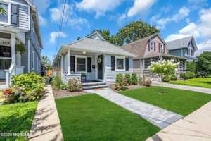 featured image of 520 Brighton Ave