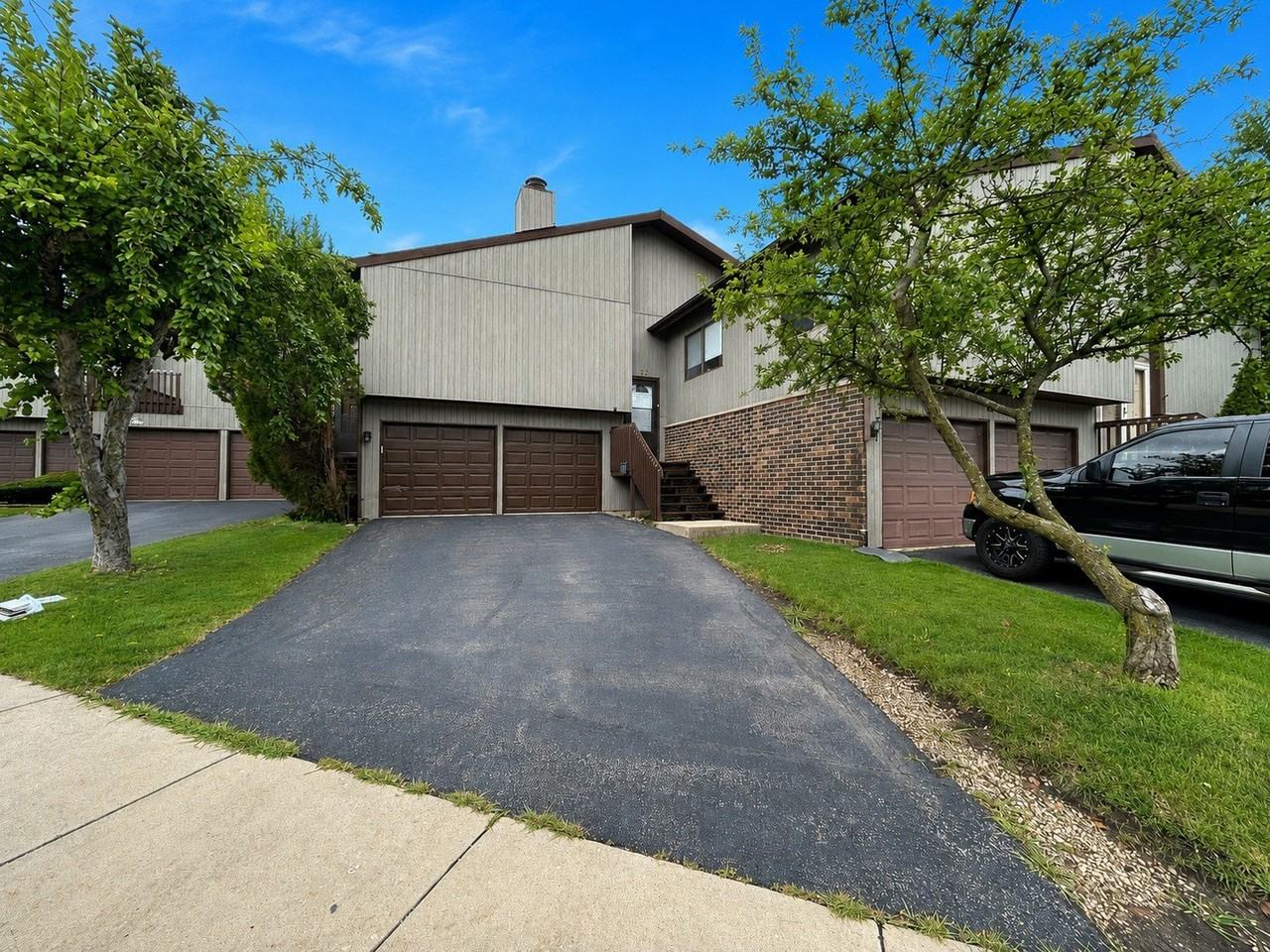 56 Century Dr - Photo 4 of 28