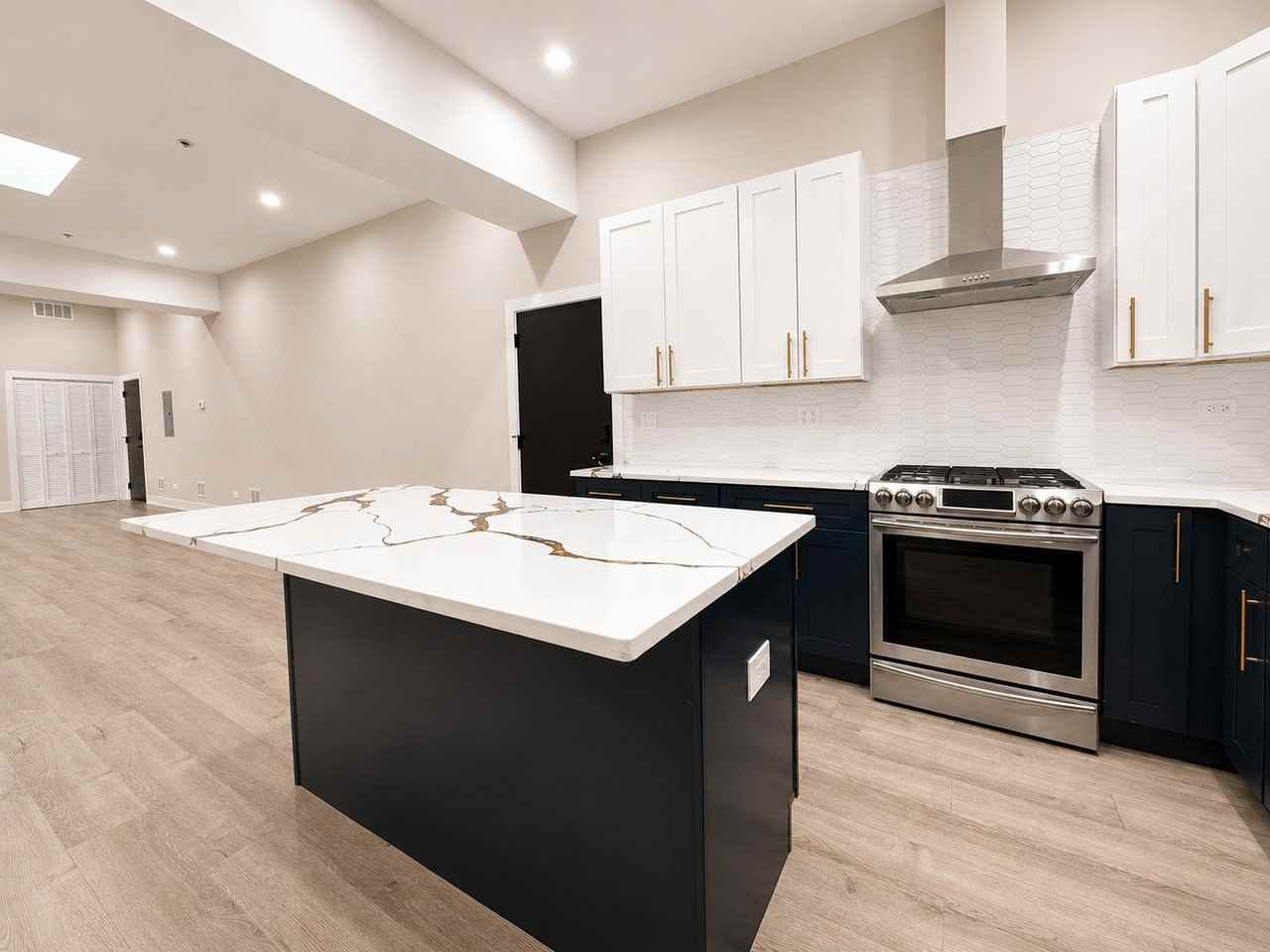 3214 W Lawrence Ave #2D - Photo 6 of 12