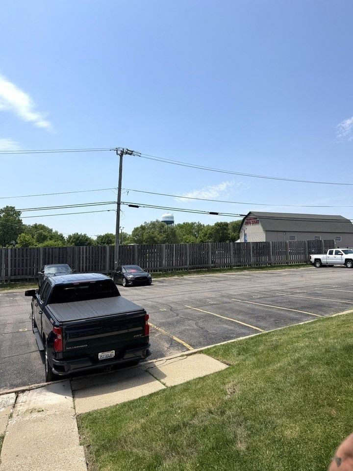 2500 Mark Thomas Ln #5B - Photo 2 of 3