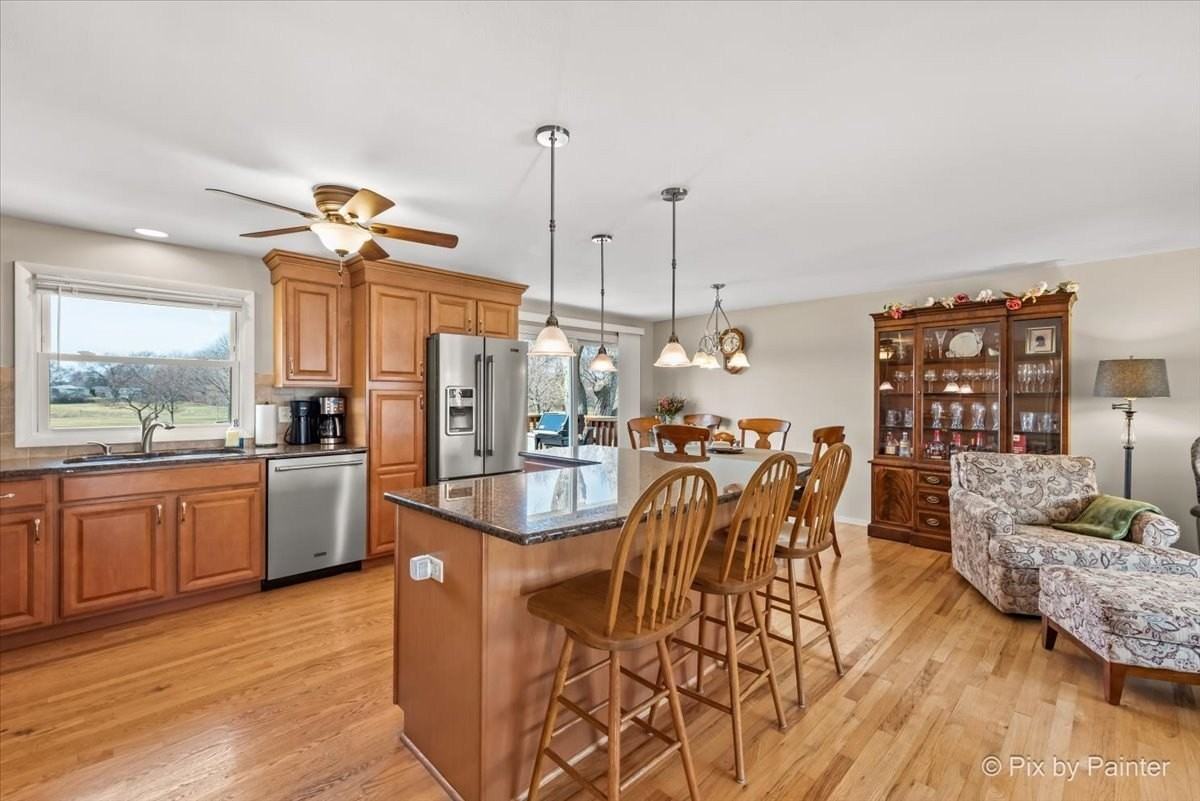 930 Cornell Ln - Photo 4 of 32