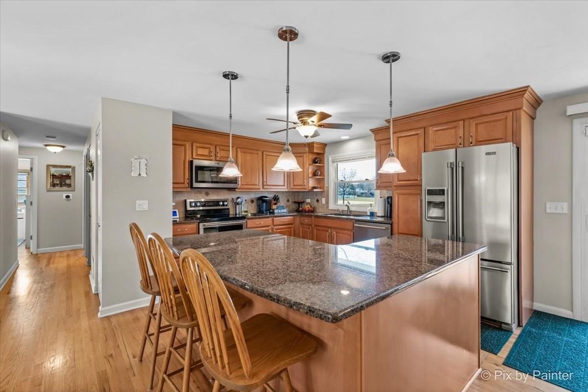 930 Cornell Ln - Photo 5 of 32
