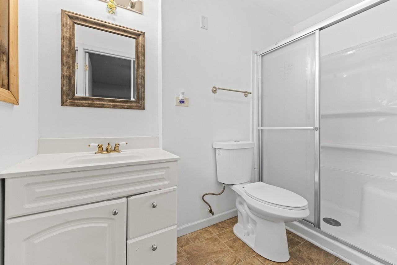 109 Landmeier Rd - Photo 7 of 24