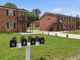 featured image of 2107 Charlestown Rd