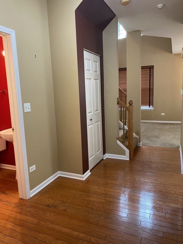 2824 White Thorn Cir - Photo 4 of 28