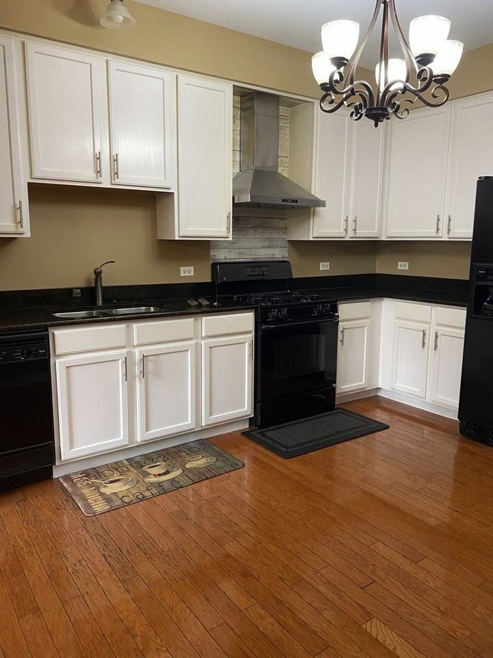 2824 White Thorn Cir - Photo 7 of 28