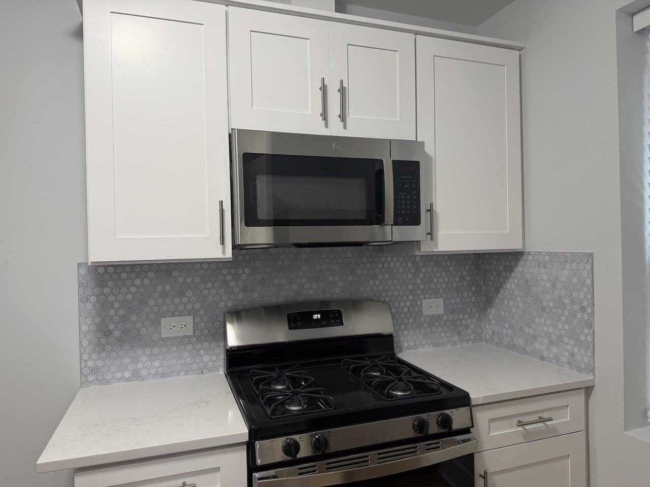 1014 S Humphrey Ave #1N - Photo 3 of 6