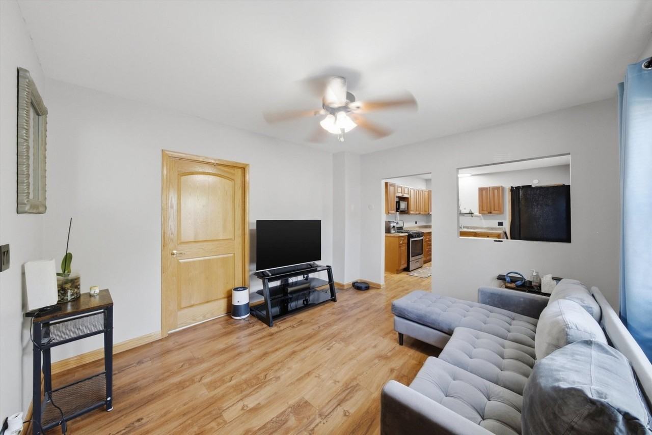 112 Arizona Ave - Photo 4 of 27