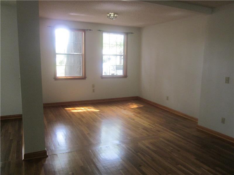 1112 Dean Forest Rd - Photo 5 of 26