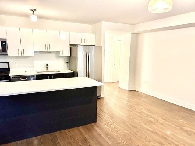 1418 W Addison St #102 - Photo 3 of 9