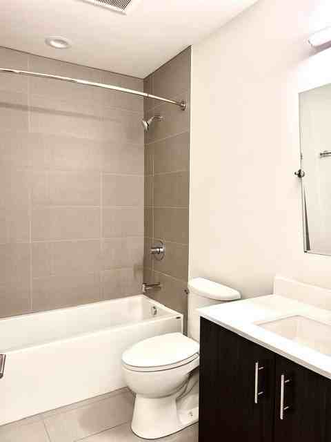 1418 W Addison St #102 - Photo 6 of 9