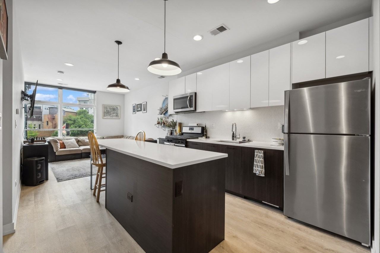 713 N Milwaukee Ave #305 - Photo 2 of 14