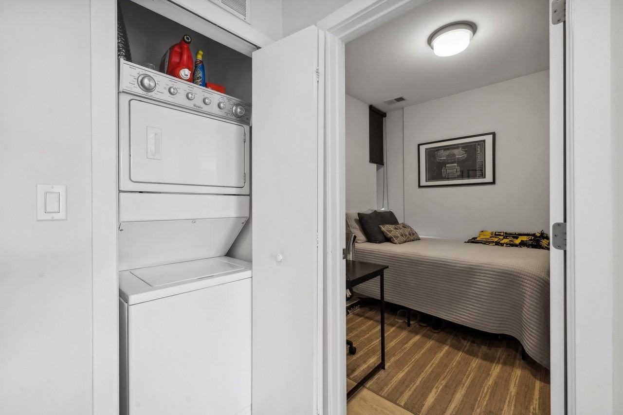 713 N Milwaukee Ave #305 - Photo 4 of 14