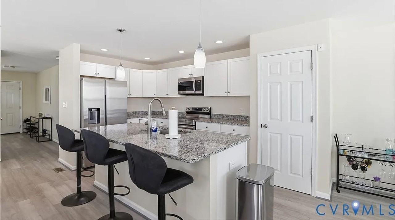 3901 Lighthouse Ln - Photo 2 of 27